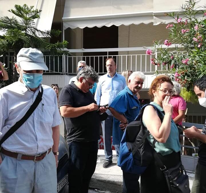 Στο σπίτι της χαμηλοσυνταξιούχου δημοσιογράφου Ιωάννας Κολοβού όπου επιχειρείται για άλλη μια φορά έξωση